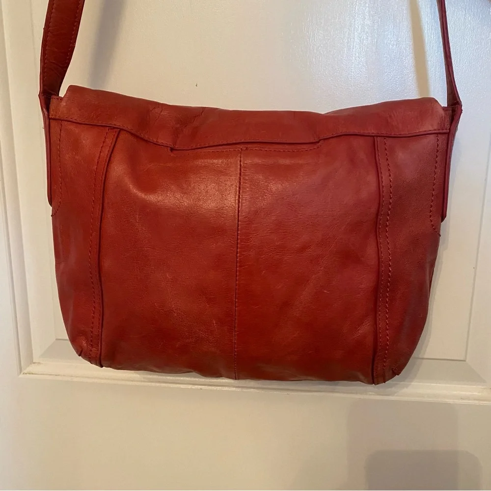 HOBO INTERNATIONAL SHOULDER CROSSBODY BAG RED LEATHER FLAP SILVER HARDWARE